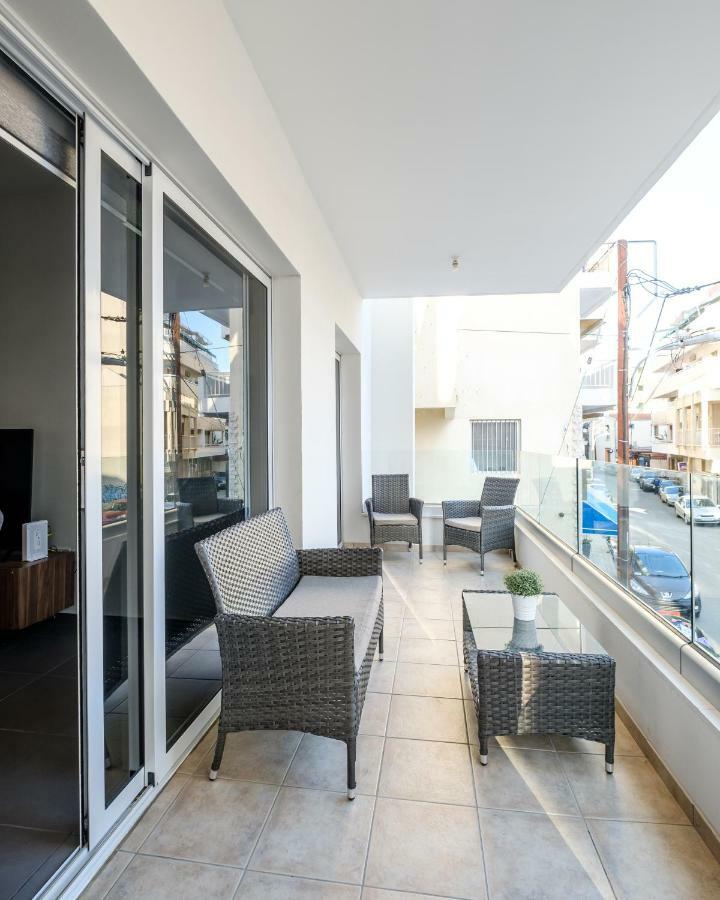 شقة لارنكا  في Book Me Now Central Flat المظهر الخارجي الصورة